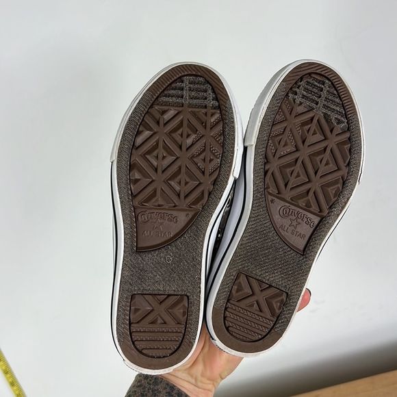 Converse silver pink star low top all star chuck Taylor youth size 12 - Picture 8 of 8